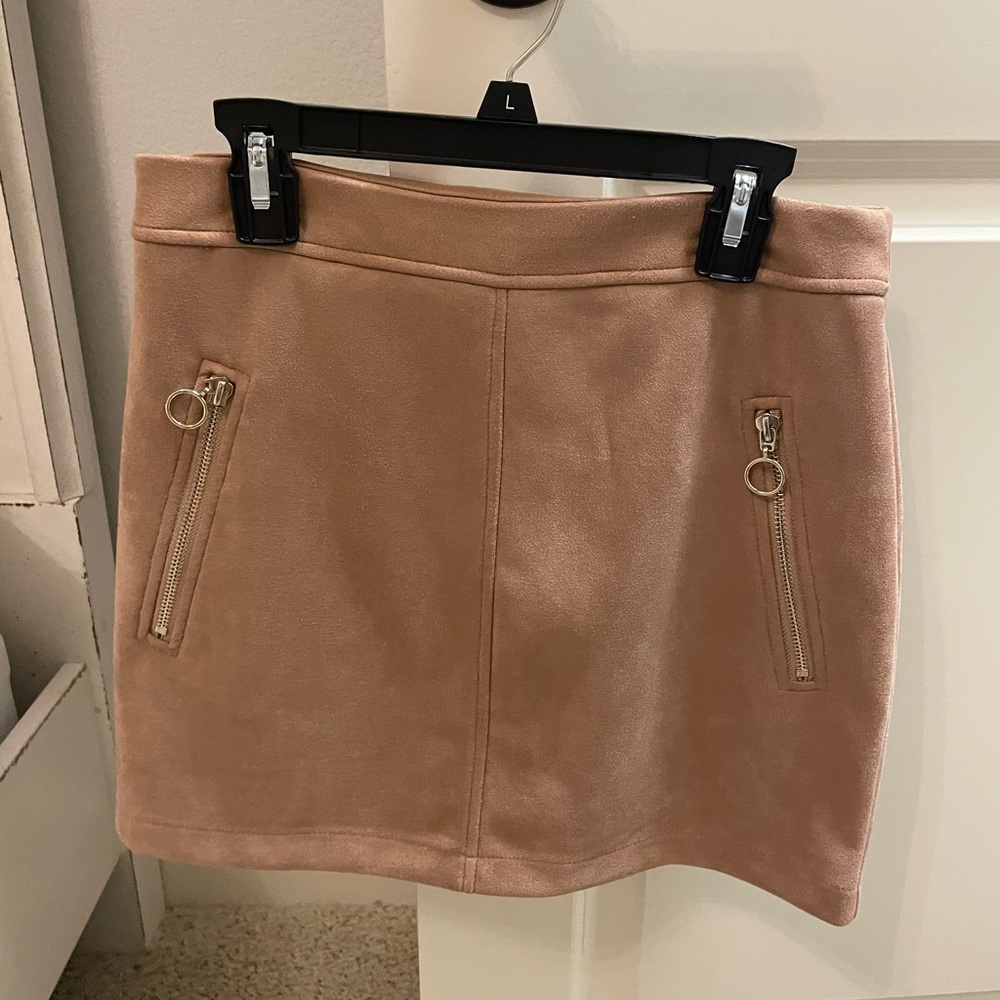 mini skirt